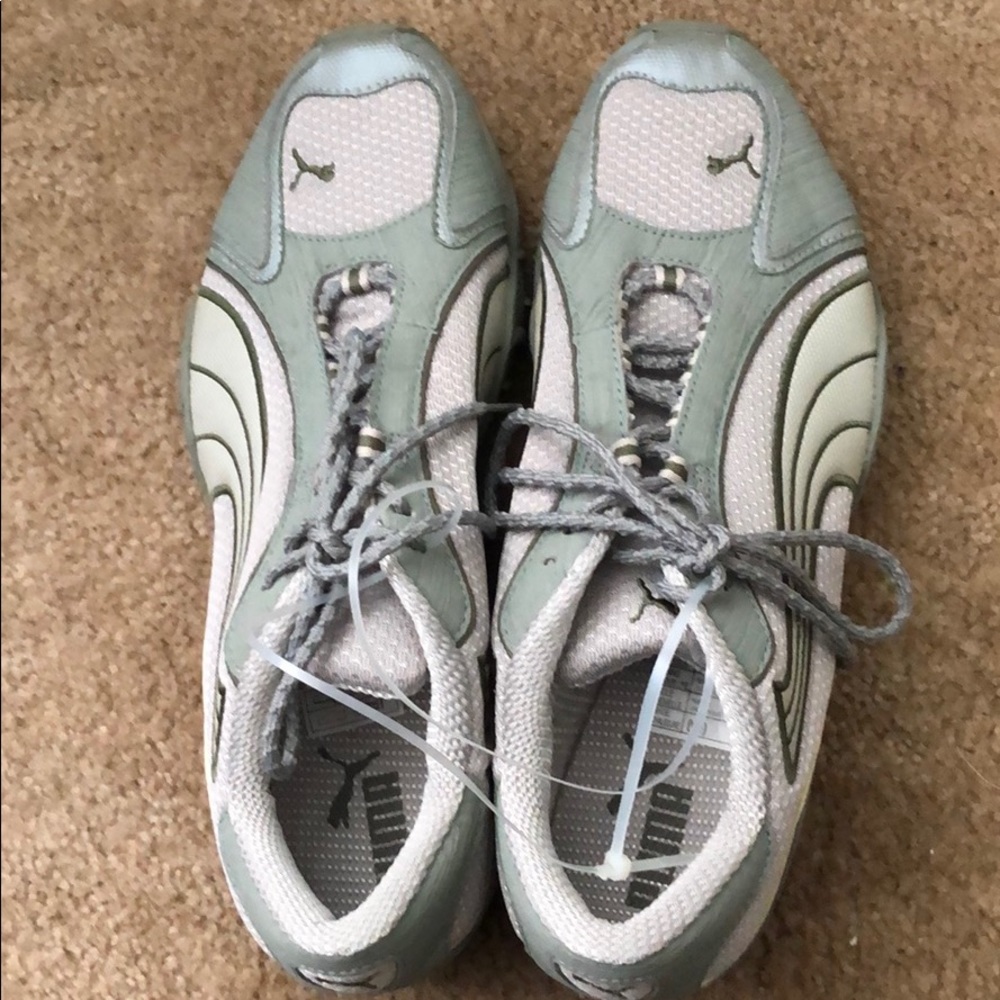 Puma Women’s Sneakers Size 9